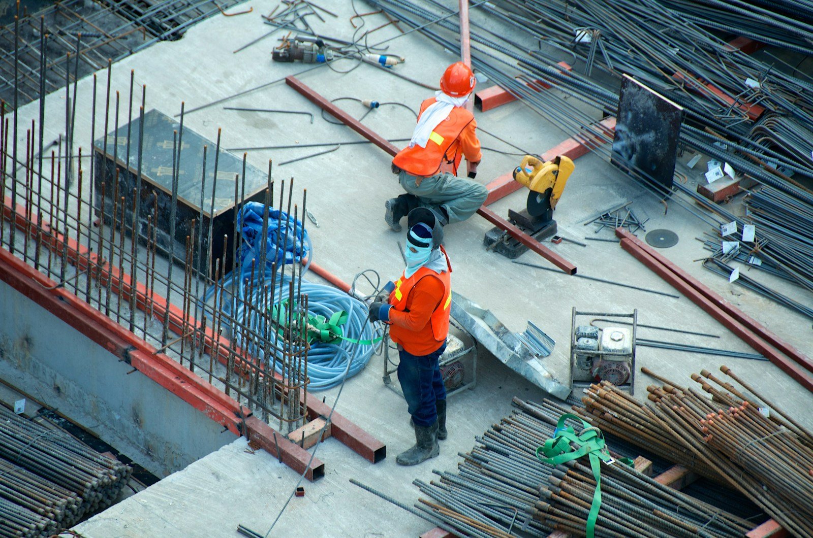 Construcción y equipo